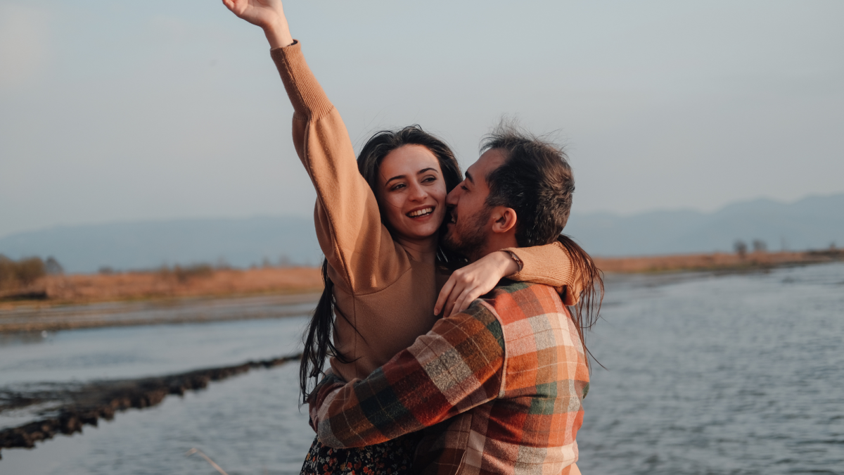10 Signs He's in Love With You