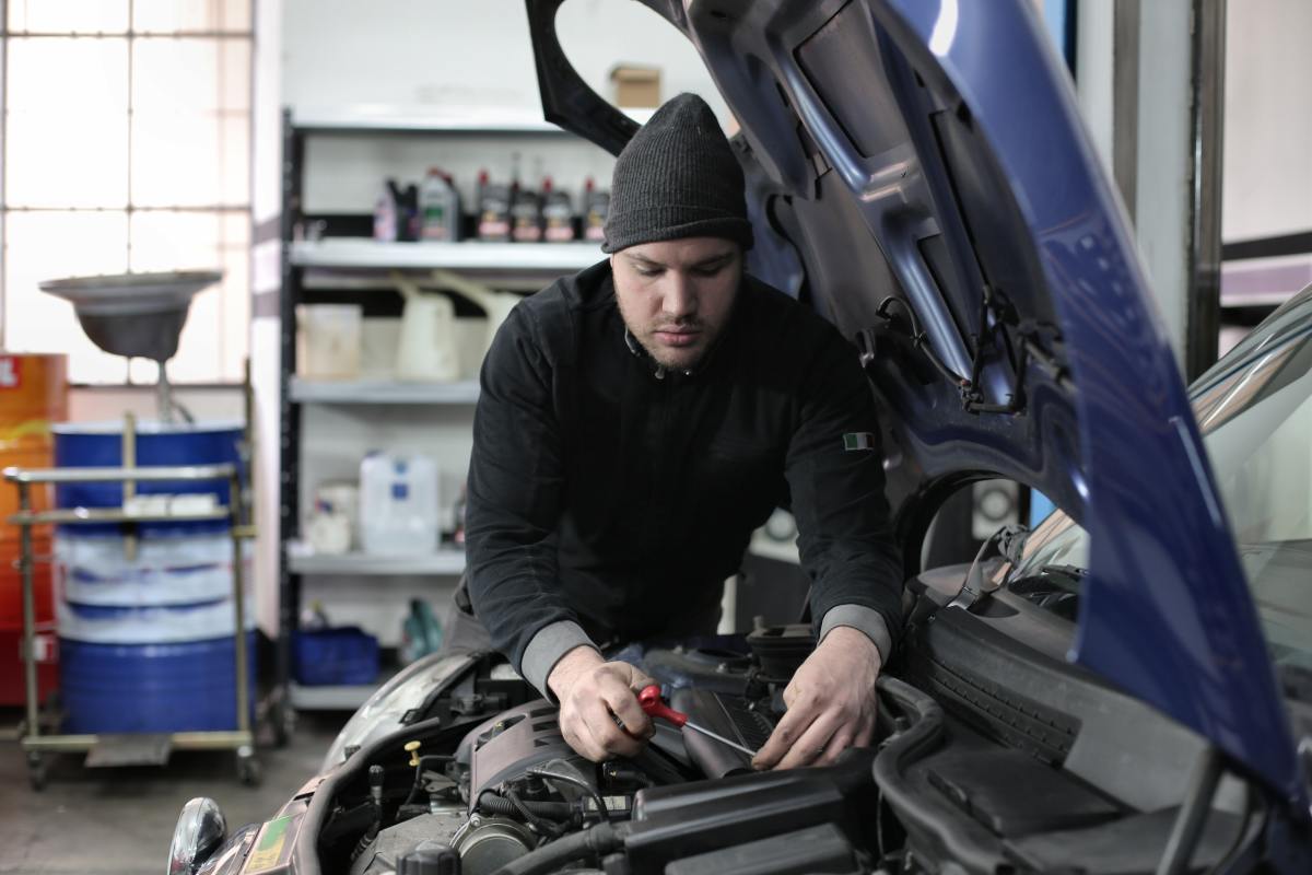 humming-noise-in-car-getting-louder-with-speed-tips-to-fix-axleaddict