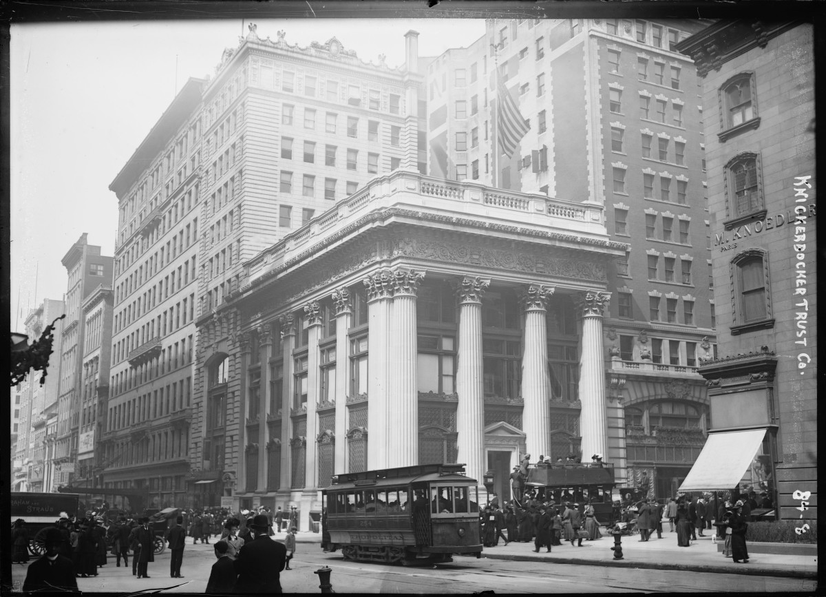  (The Knickerbocker Trust Company at Fifth Avenue and 27th Street at the intersection where Dorothy Arnold was last seen.