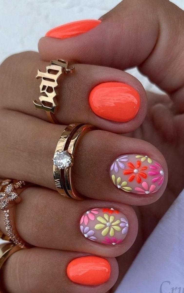 32 Hottest & Cute Summer Nail Designs : Ombre and Glitter drip nails