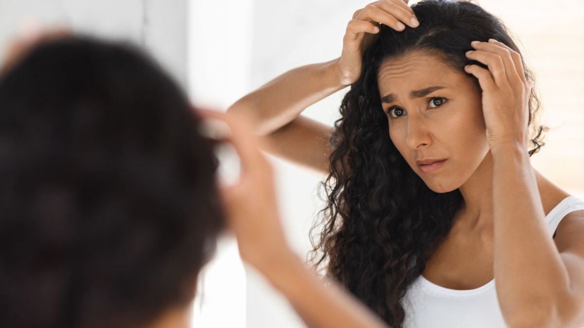 Selsun Blue vs. Head & Shoulders vs. Nizoral: Best Dandruff Shampoo