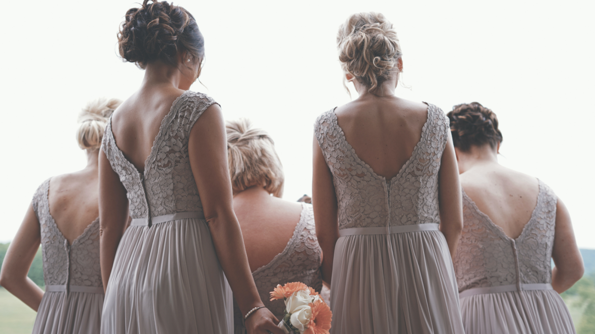 4 Bridesmaid Hairstyles: Updos, Half-up, Ponytail, and All Down
