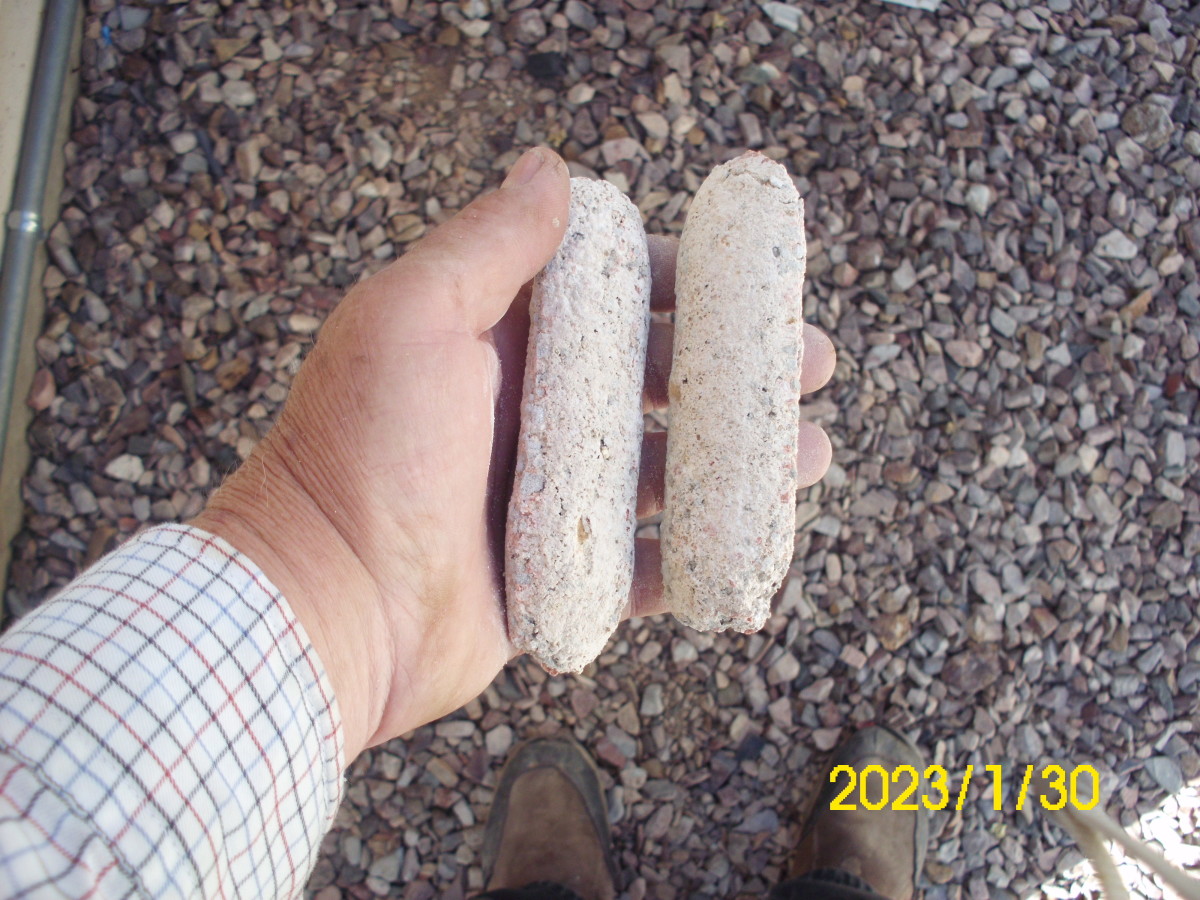 My choice for fertilizer stakes - Miracle Grow Citrus Plant Food Spikes