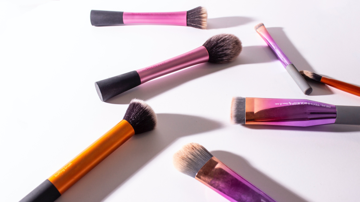 How to Make a DIY Makeup Brush Cleanser
