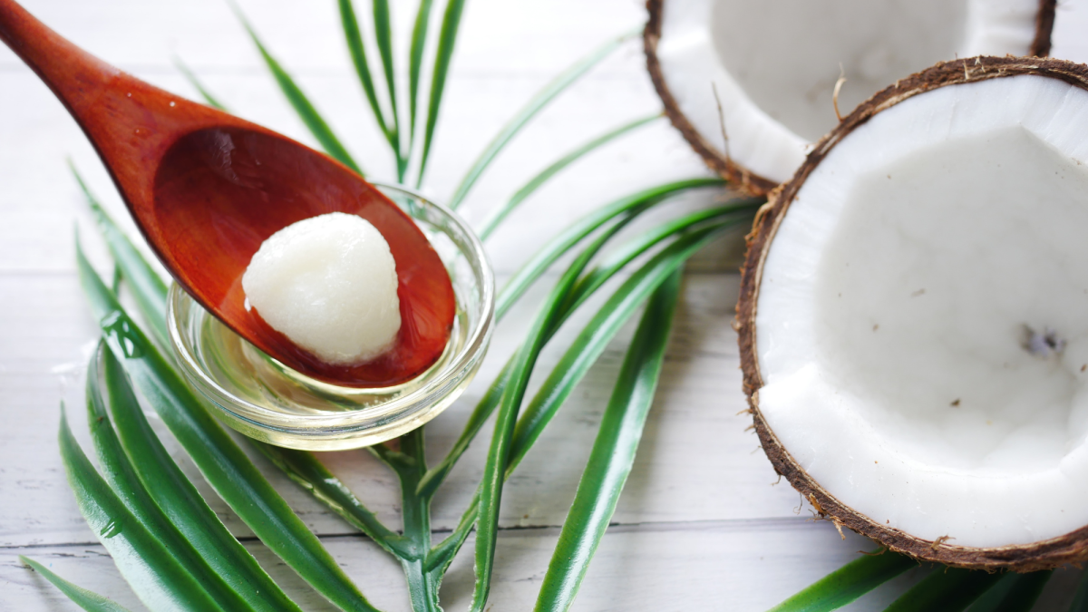 DIY Beauty: The Benefits of Coconut Oil for Hair and Skin