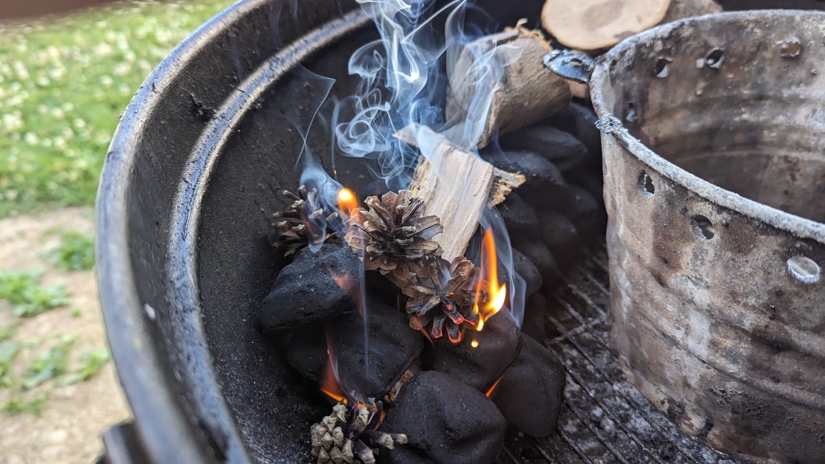 Using the Snake Method to Smoke Meat on a Charcoal Kettle Grill Delishably