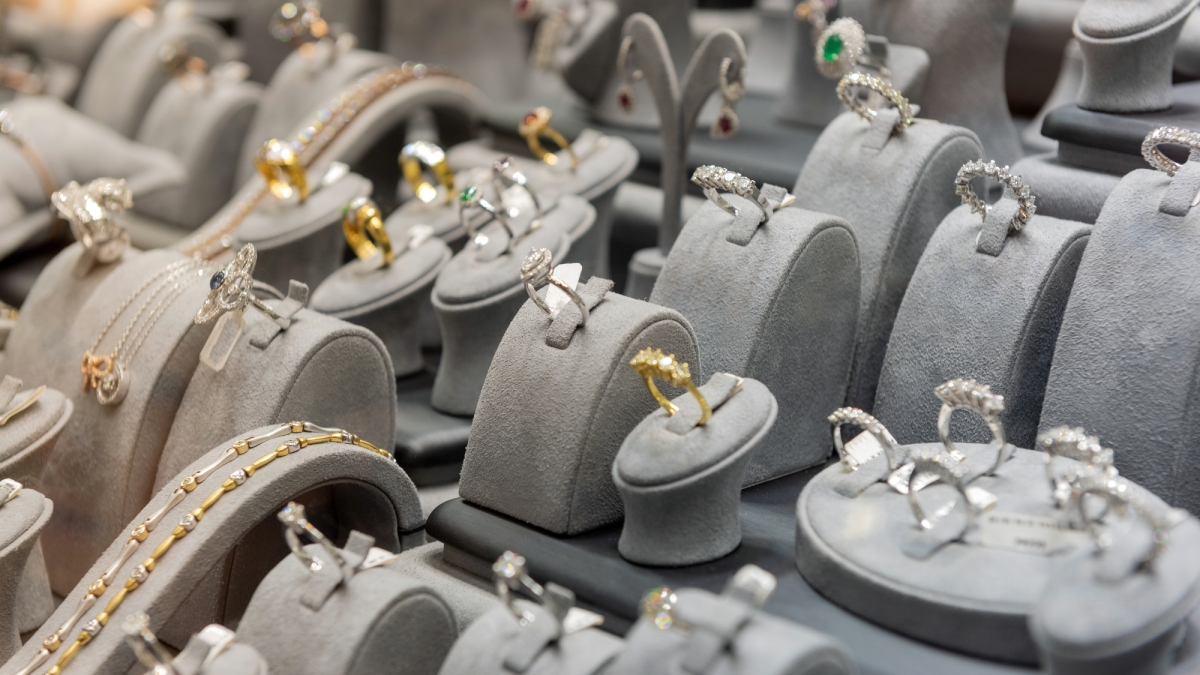 Jewelry in the Caribbean: Buying Tips for Cruise Passengers and Vacationers