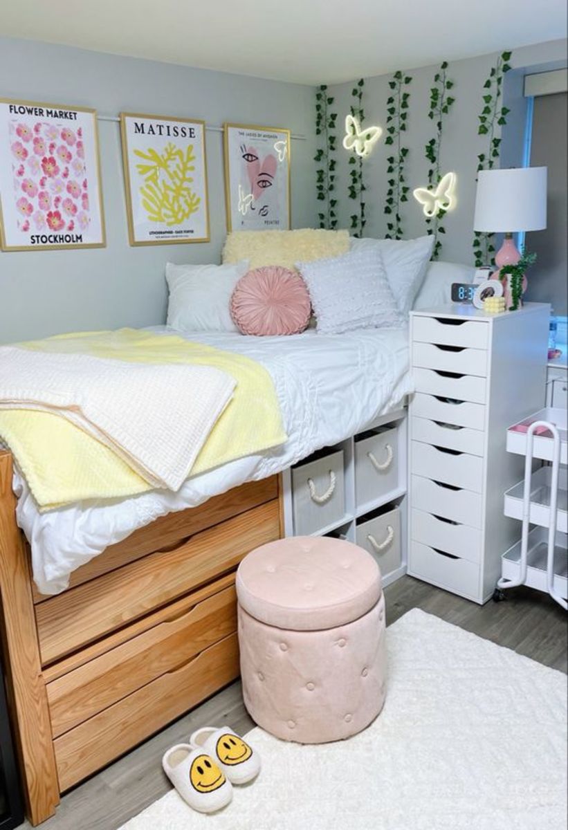 18 Under Bed Storage & Organization Ideas For Your Dorm Room