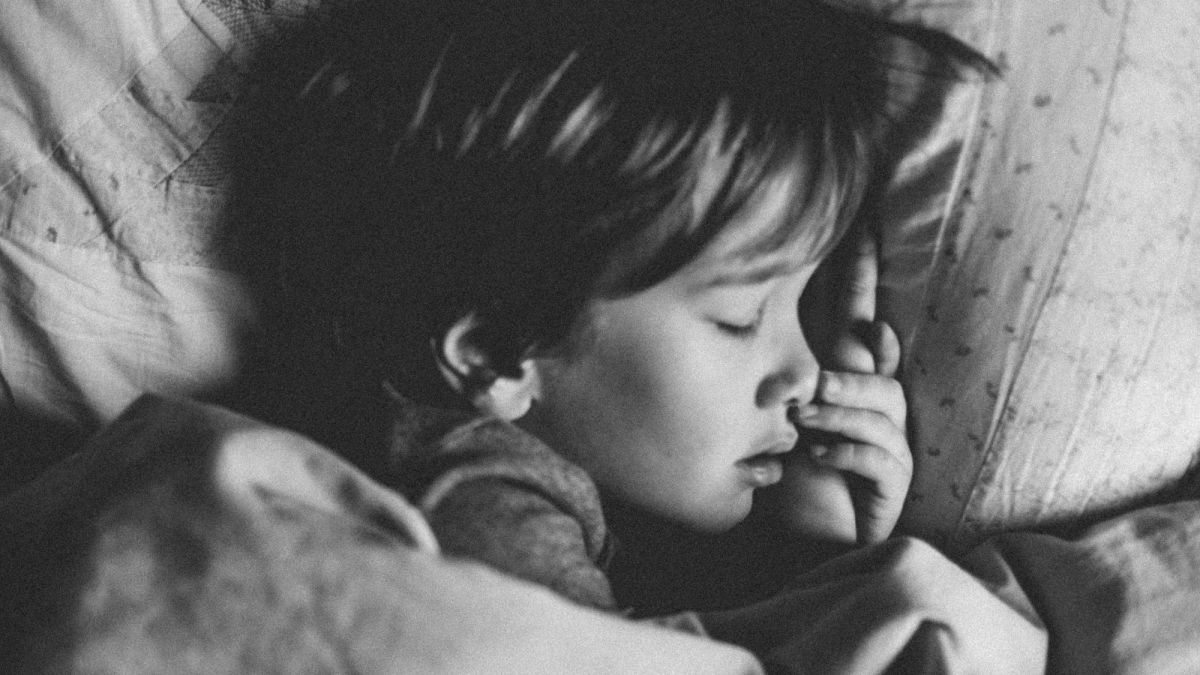 8 Ways to Get Kids to Go to Sleep at Night