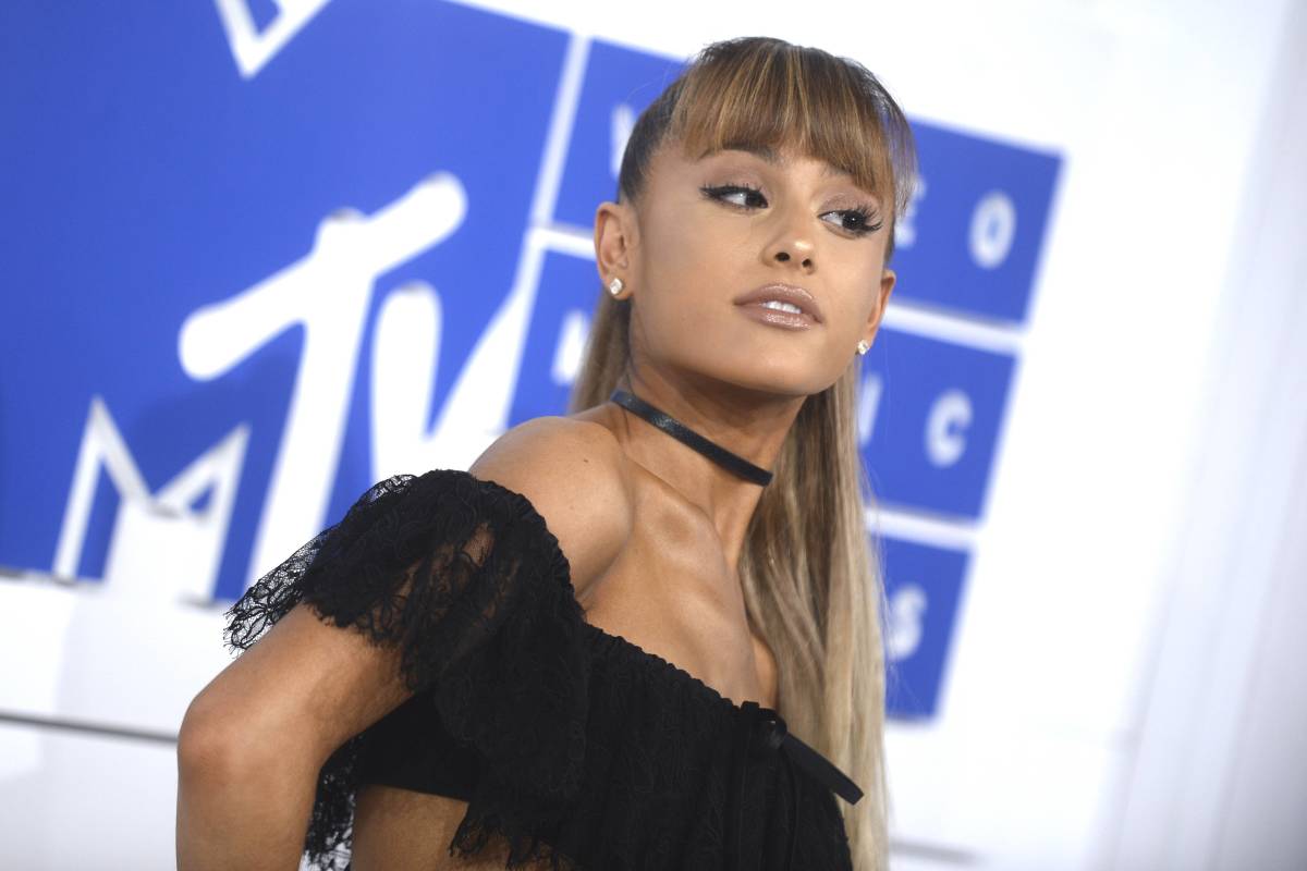 Video Highlights Ariana Grande’s History of Cheating in Relationships