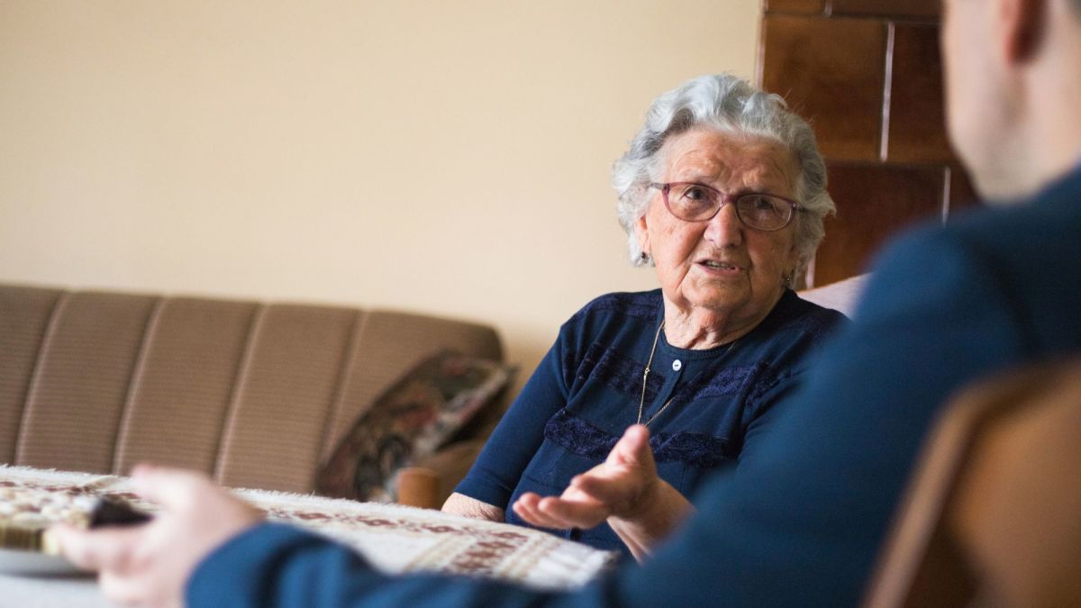 5 Tips for Effective Communication With the Elderly
