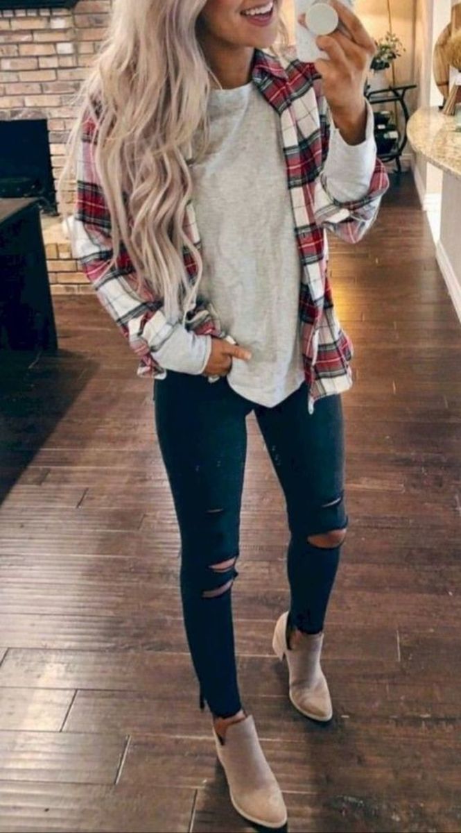 25+ Trendy Sweater Outfit Ideas for Fall and Winter