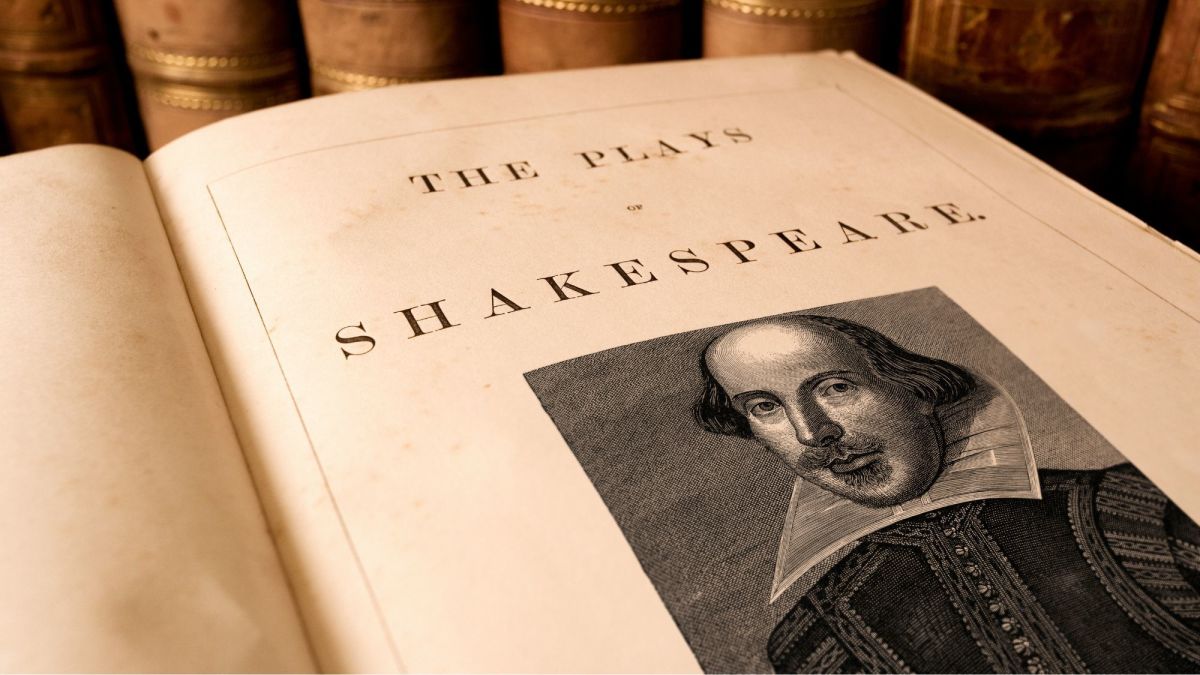 Shakespeare's Comments and Point of View on Acting From 