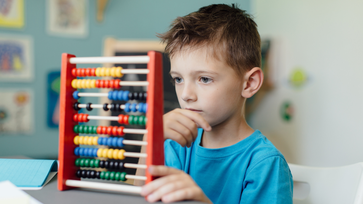 How to Use an Abacus to Teach Kids Math