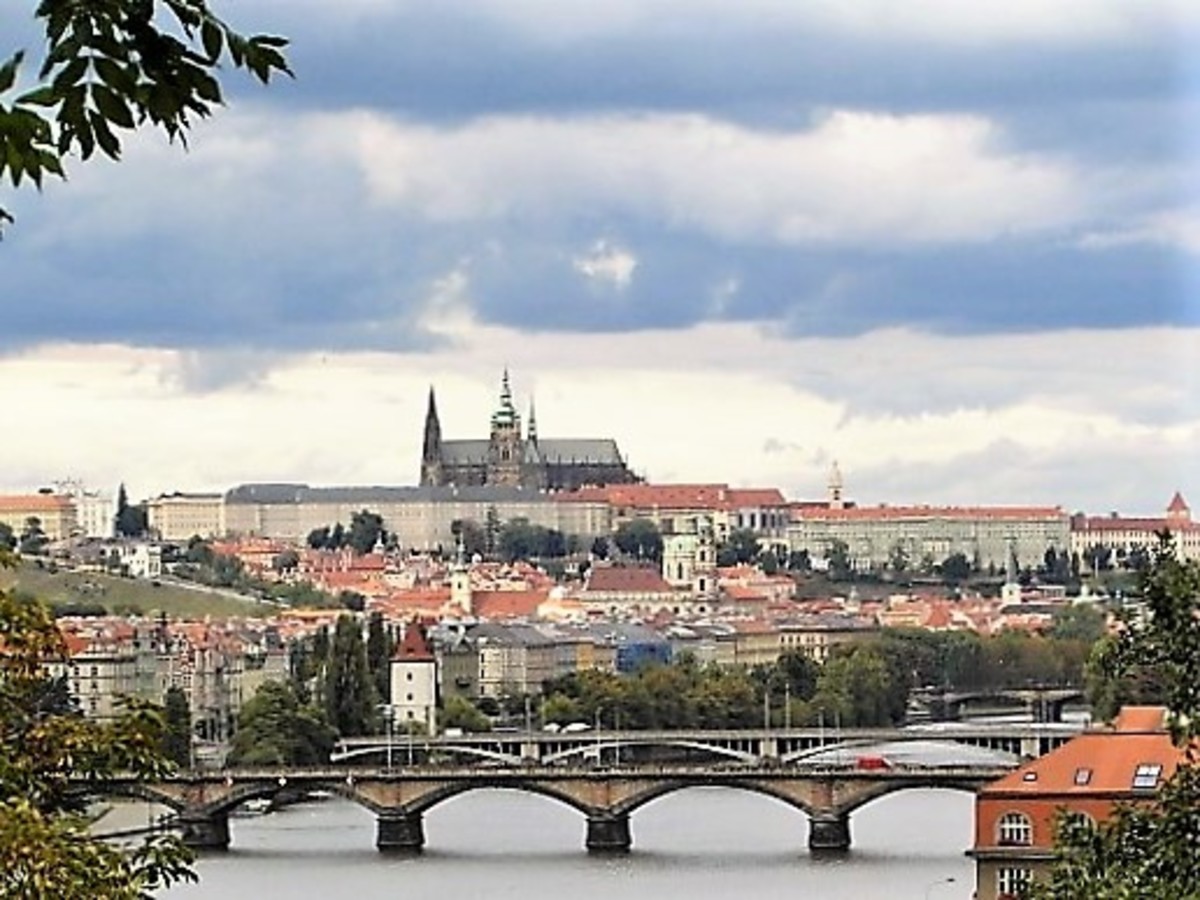 Prague: Exploring the Castle and Hradcany