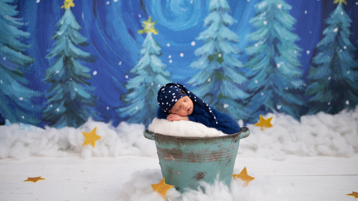 50 Christmas and Winter Baby Names