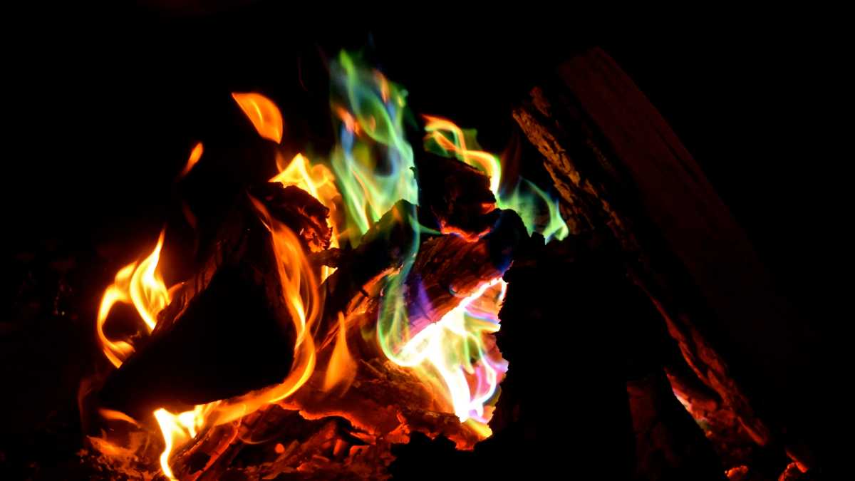 Change the Color of Your Campfire