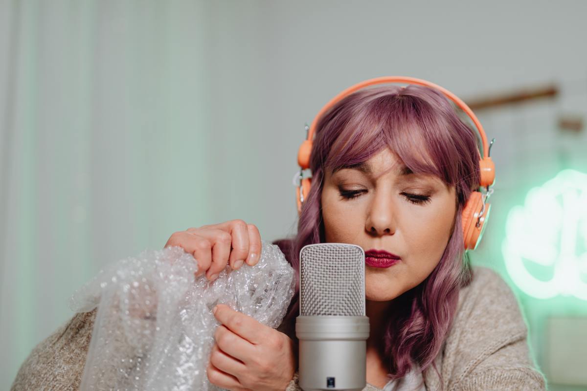 This Is How I’m Building a $10,000 a Month Side Income From Asmr