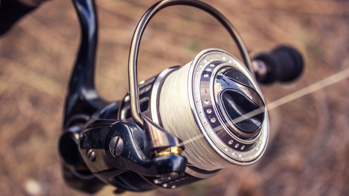 How to Properly Spool a Spinning Reel and Prevent Line Twists