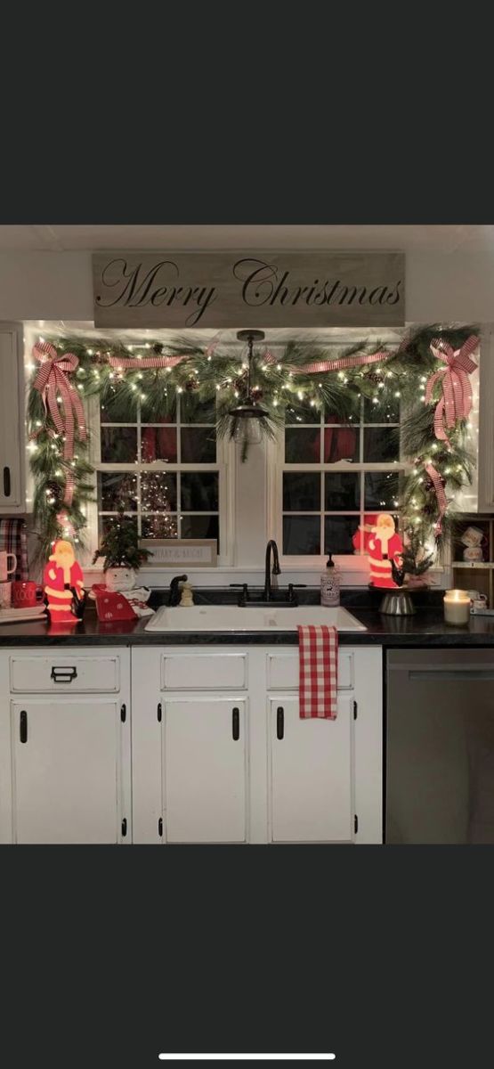 50+ Cozy and Creative Small Apartment Christmas Decor Ideas - HubPages