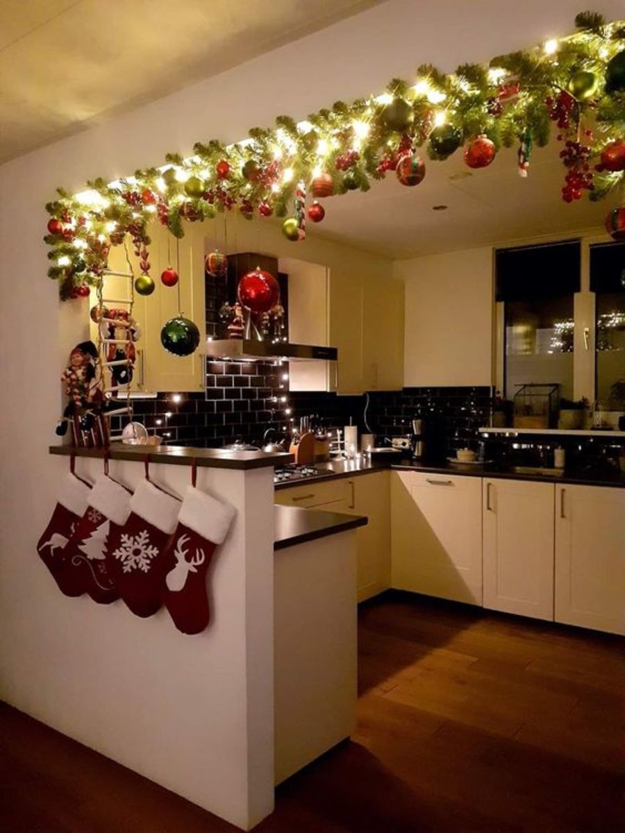 Small Apartment Christmas Decor Ideas