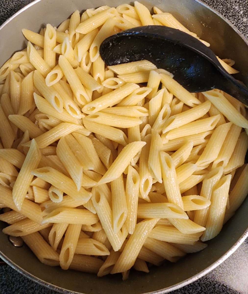 Garlic Butter Noodles Recipe (Only 4 Ingredients!) Delishably