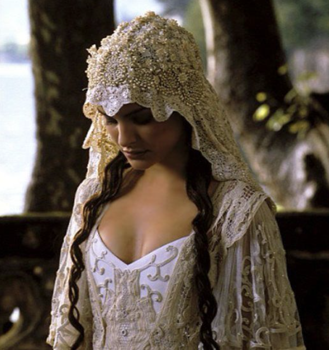 20 Best Wedding Gowns From Fantasy/Sci-Fi Movies