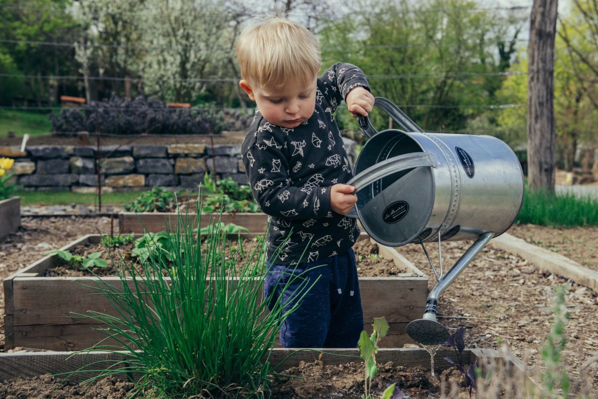 6 Springtime Activities to Do With Your Preschooler That Won't Break the Bank or Stress You Out