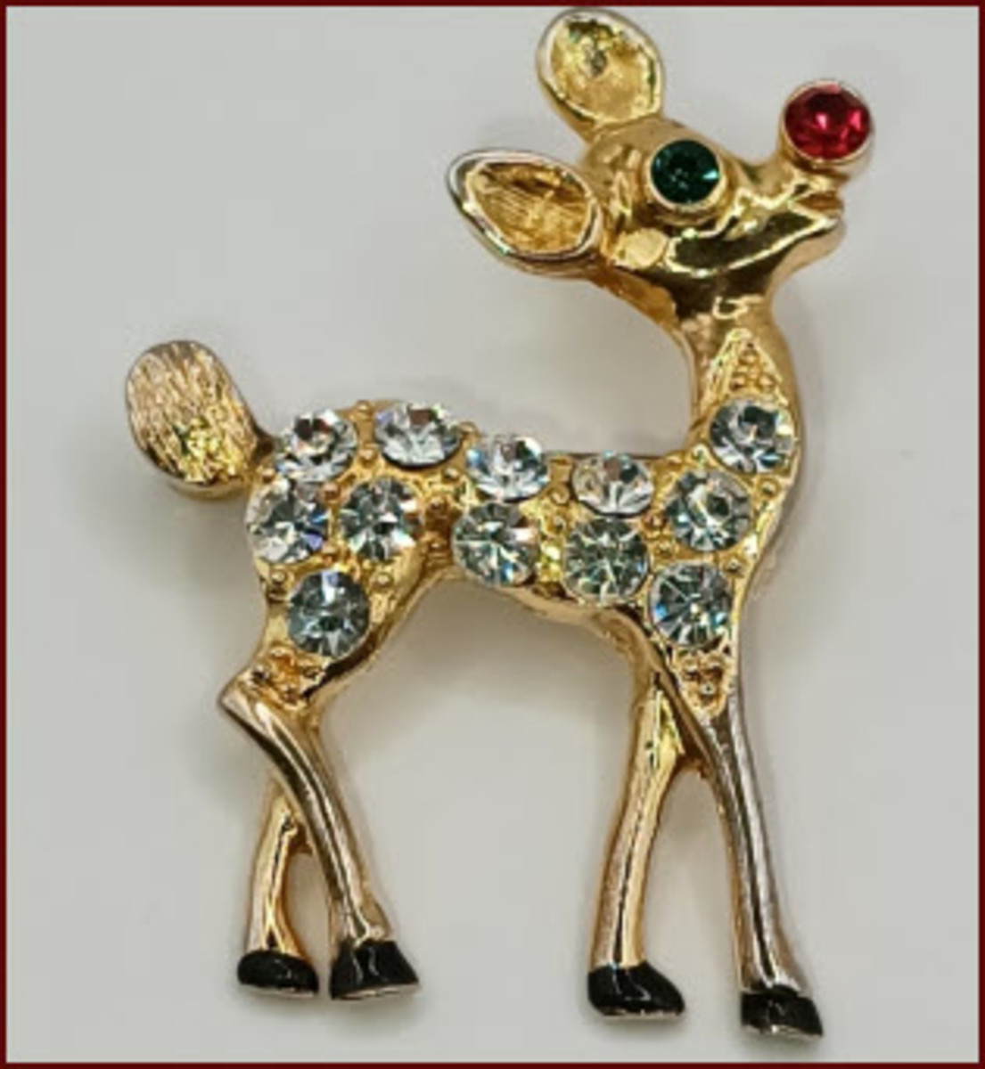 Collect and Display Vintage Christmas Brooches
