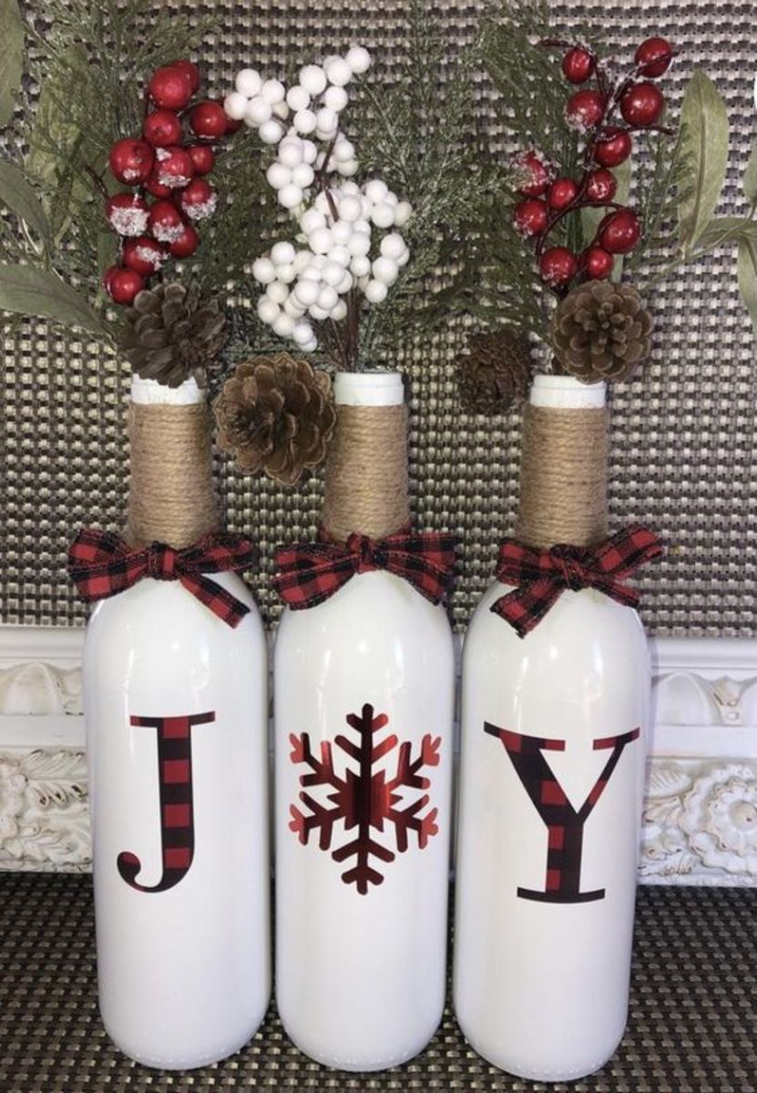 https://images.saymedia-content.com/.image/t_share/MTk5OTkyNzU3NjkzOTgyMDcy/easy-to-make-christmas-decorations-for-your-home.jpg