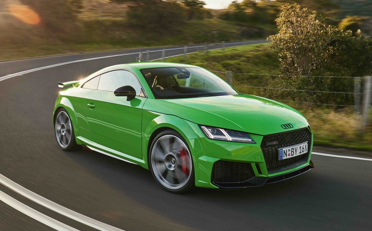 Audi TT RS Coupe: Baby Audi R8?