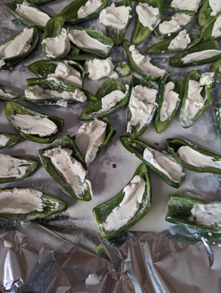 jalapeno-filled-with-cream-cheese-on-the-grill