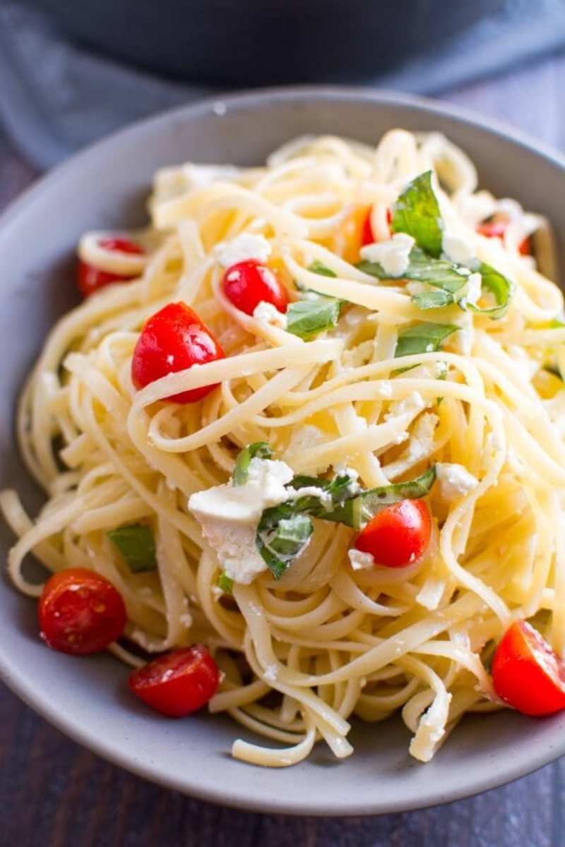 Linguine and Tomato Pasta with Goat Cheese