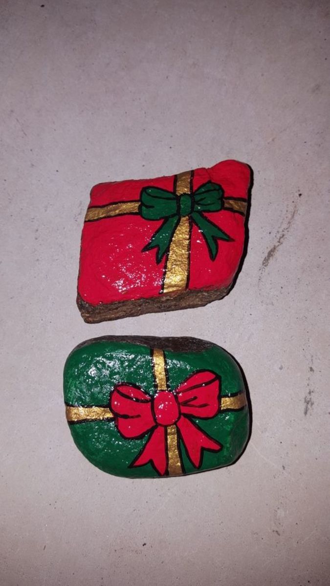christmas-painted-rocks
