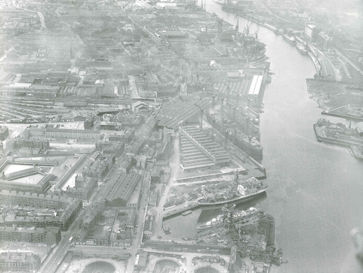 Aerial view of the Harland & Wolff shipyard in Govan, Glasgow in 1912.