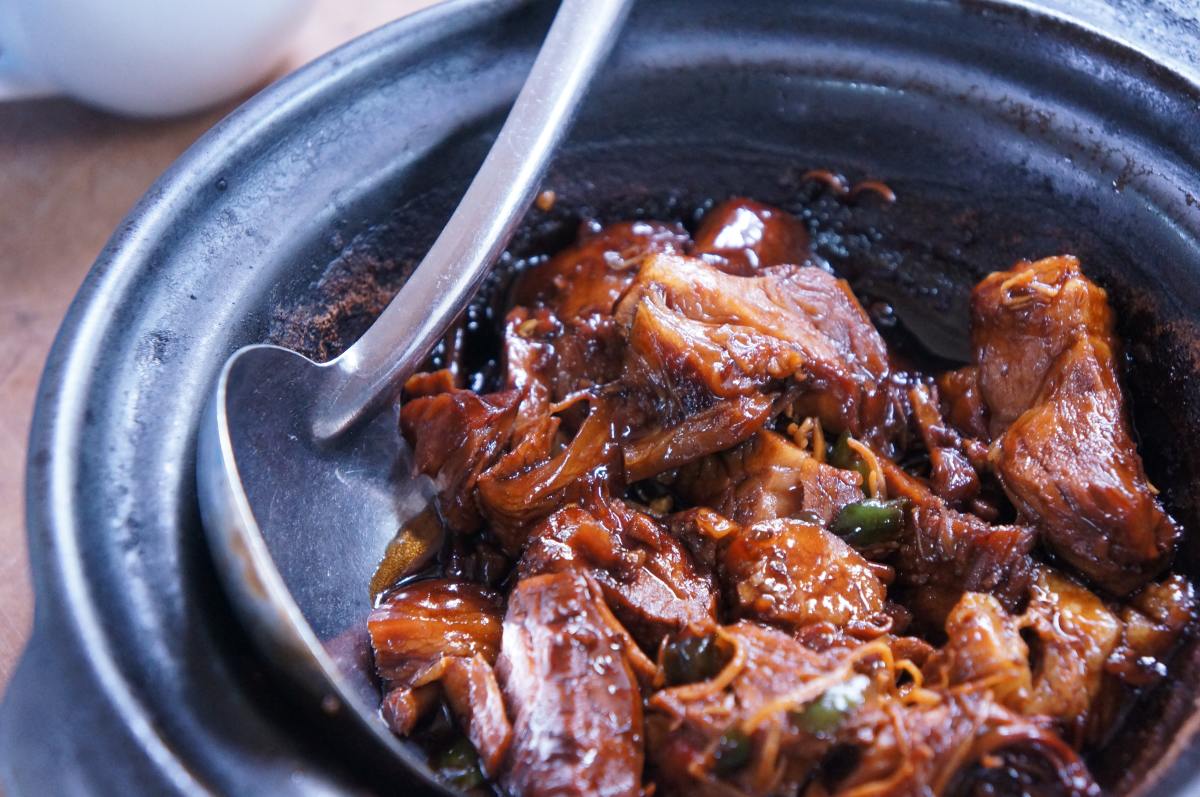 From pulled pork to curries and soups, slow cookers can pretty much do it all. 
