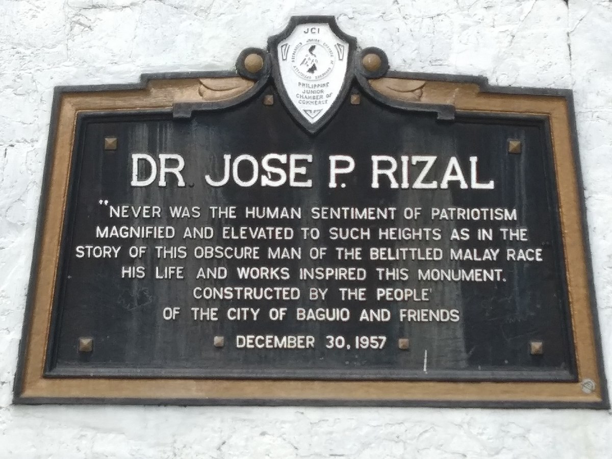A historical marker for Dr. José Rizal located in Rizal Park, Baguio City.