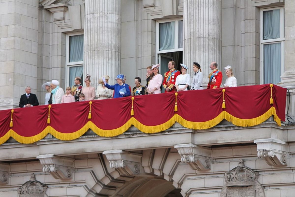 The royal family on the balcony of Buckingham Palace. 