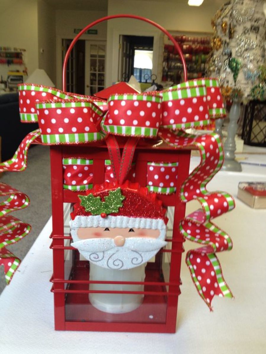 Cute Santa Lantern With Polka-Dot Ribbon