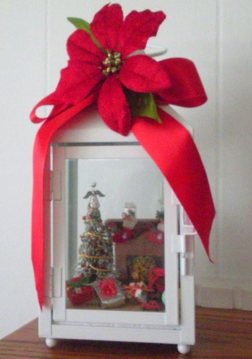 Living Room Scene With Poinsettia Bow