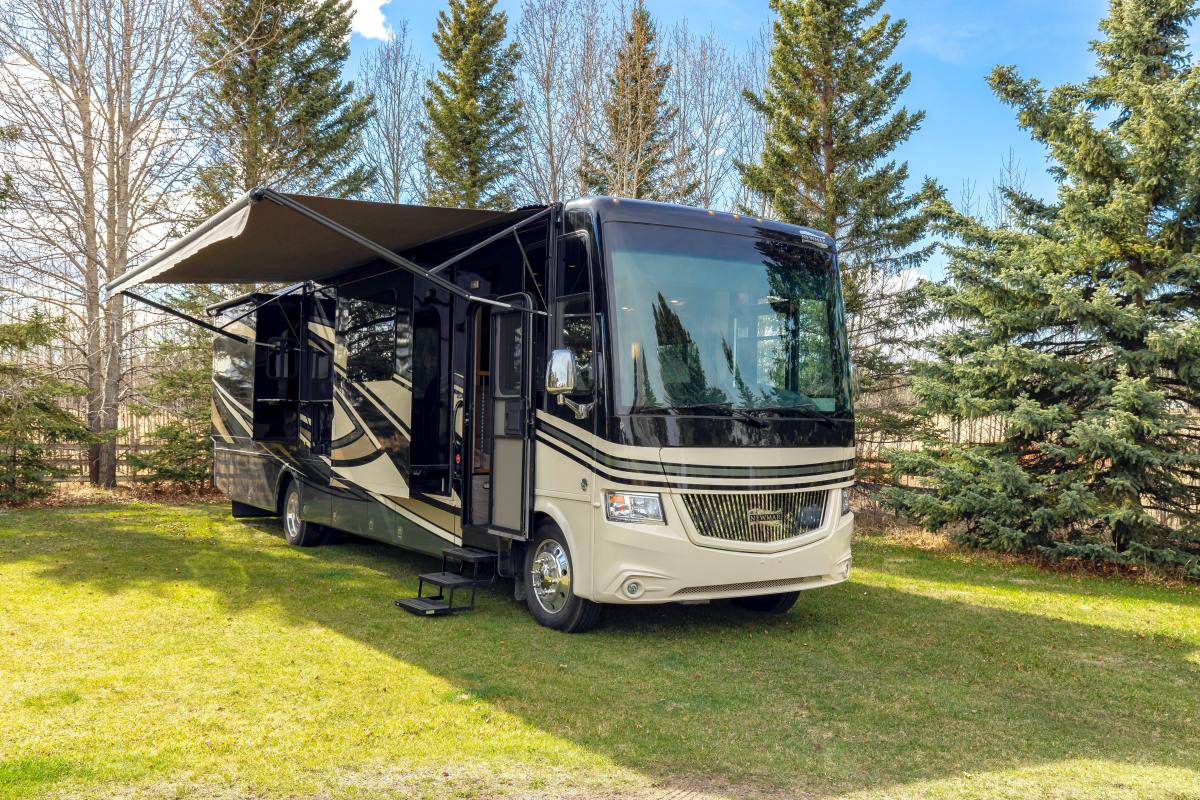 Important information for disabled people who wish to buy recreational vehicles that will make RV travel safe, comfortable and possible for them.