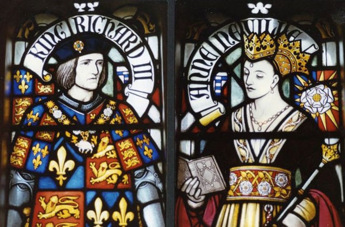 Stained glass image of Richard (left) and his queen, Anne (Right) found in Cardiff Castle, United Kingdom