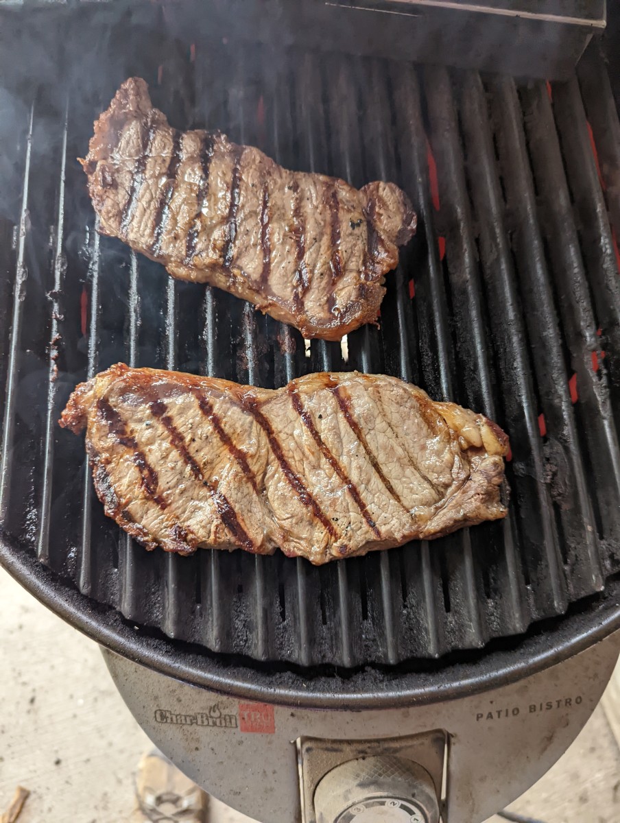 Steak - Creatively Burning Lines on My Food