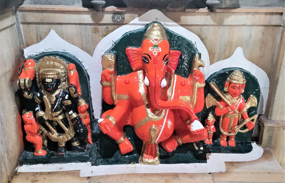 Lord Ganesha in the ante-chamber