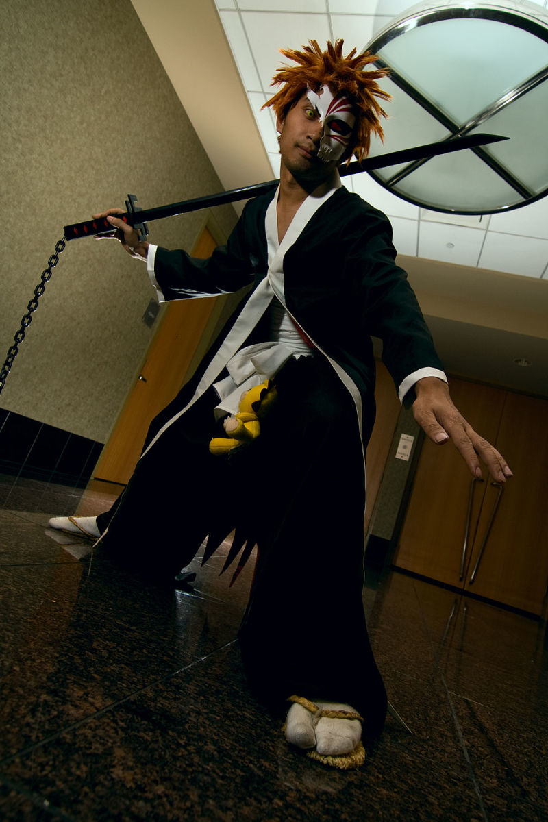 Cosplay by a fan doing Ichigo Hollow at Youmacon in 2008.