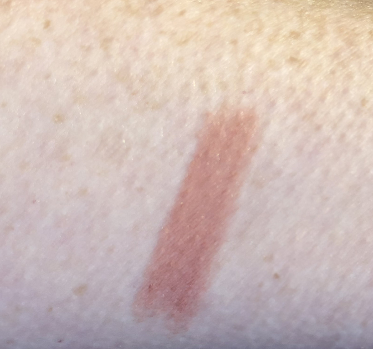 Pillow Talk Swatch - shot in mid winter, hence the goose pimples!