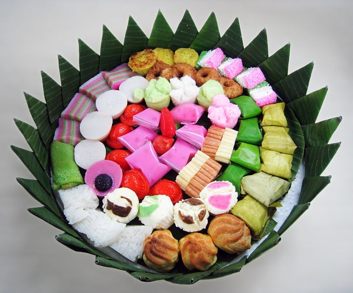 The must try Indonesian traditional snacks
