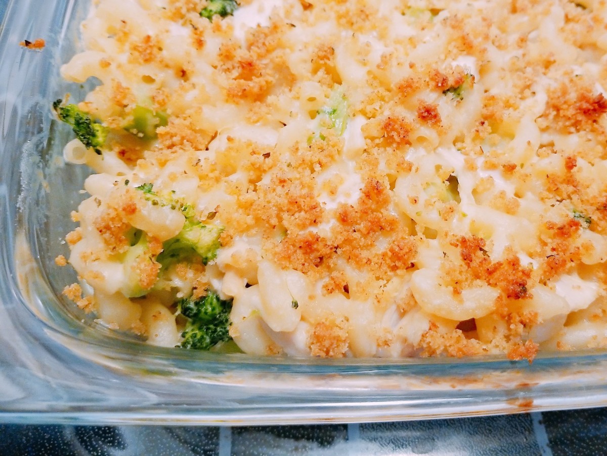 Leftover Chicken or Turkey Macaroni and Cheese Casserole
