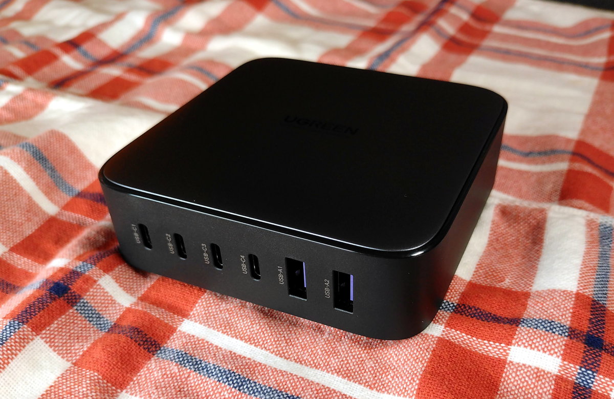 Review of the Ugreen 200w Desktop Charger