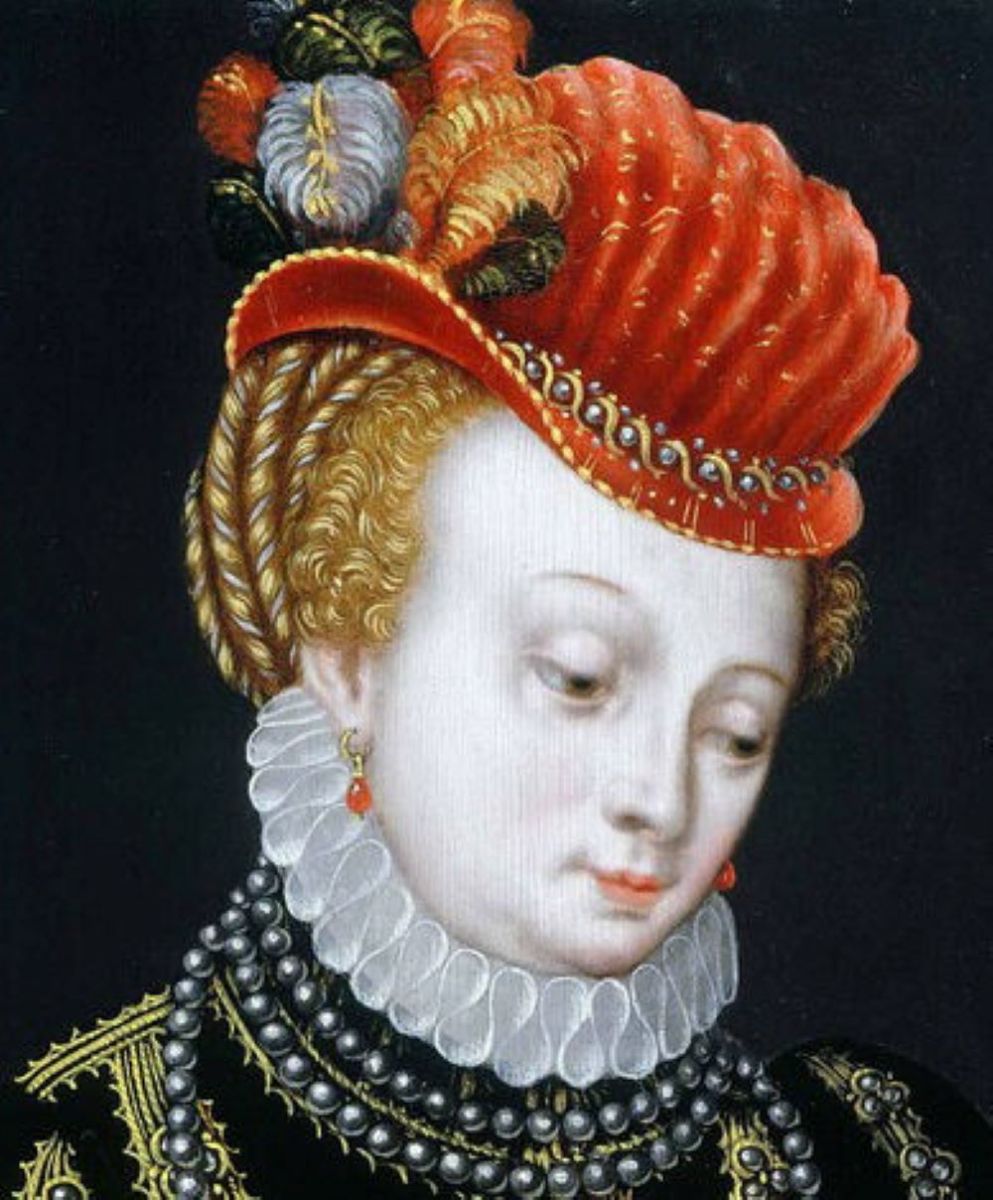 A typical Elizabethan wealthy woman's appearance.